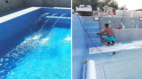 Proces ugradnje bazenske folije s uzorkom plavog mozaika - majstor precizno vari foliju i konačni izgled napunjenog bazena